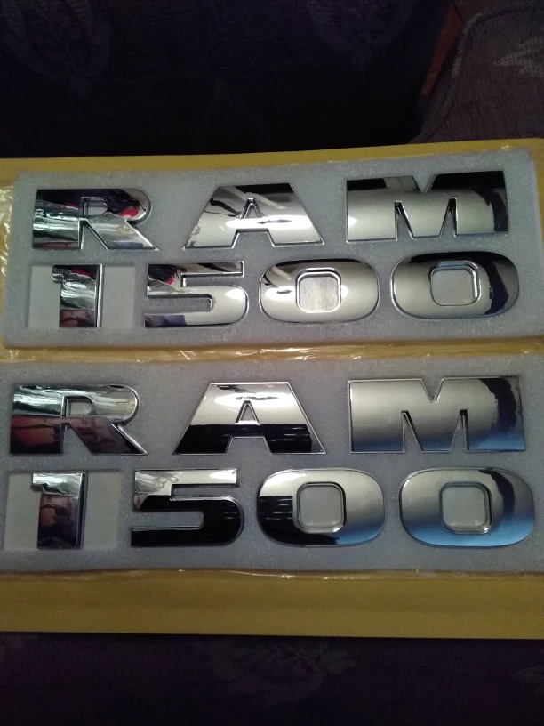 DODGE RAM 1500 CHROME SET OF 2 SIDE PANEL EMBLEMS. thumbnail