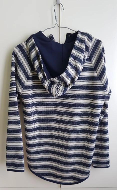 Eddie Bauer Striped Hoodie Medium image indicator(2)
