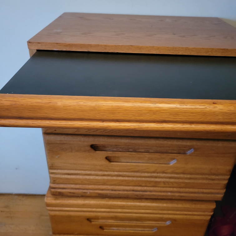 #freecycle two side drawers - photo 2
