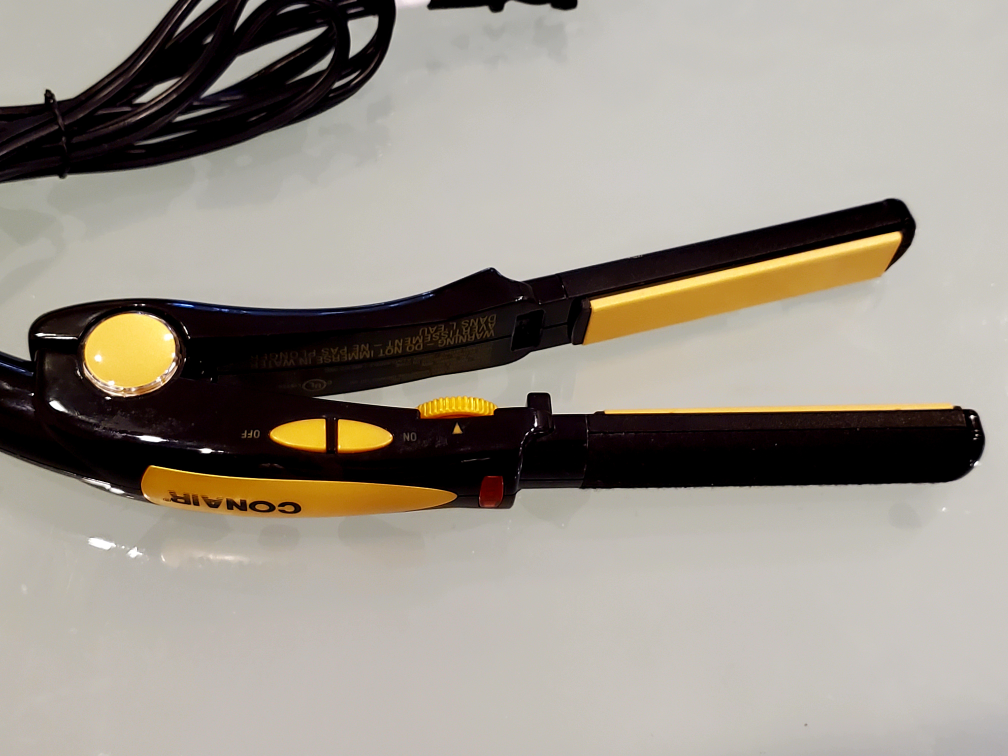 Conair Hair Straightener 💰 thumbnail