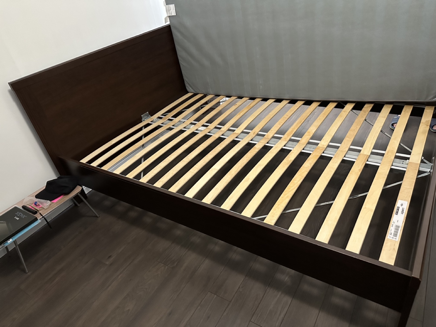 Wooden bed frame - Queen size