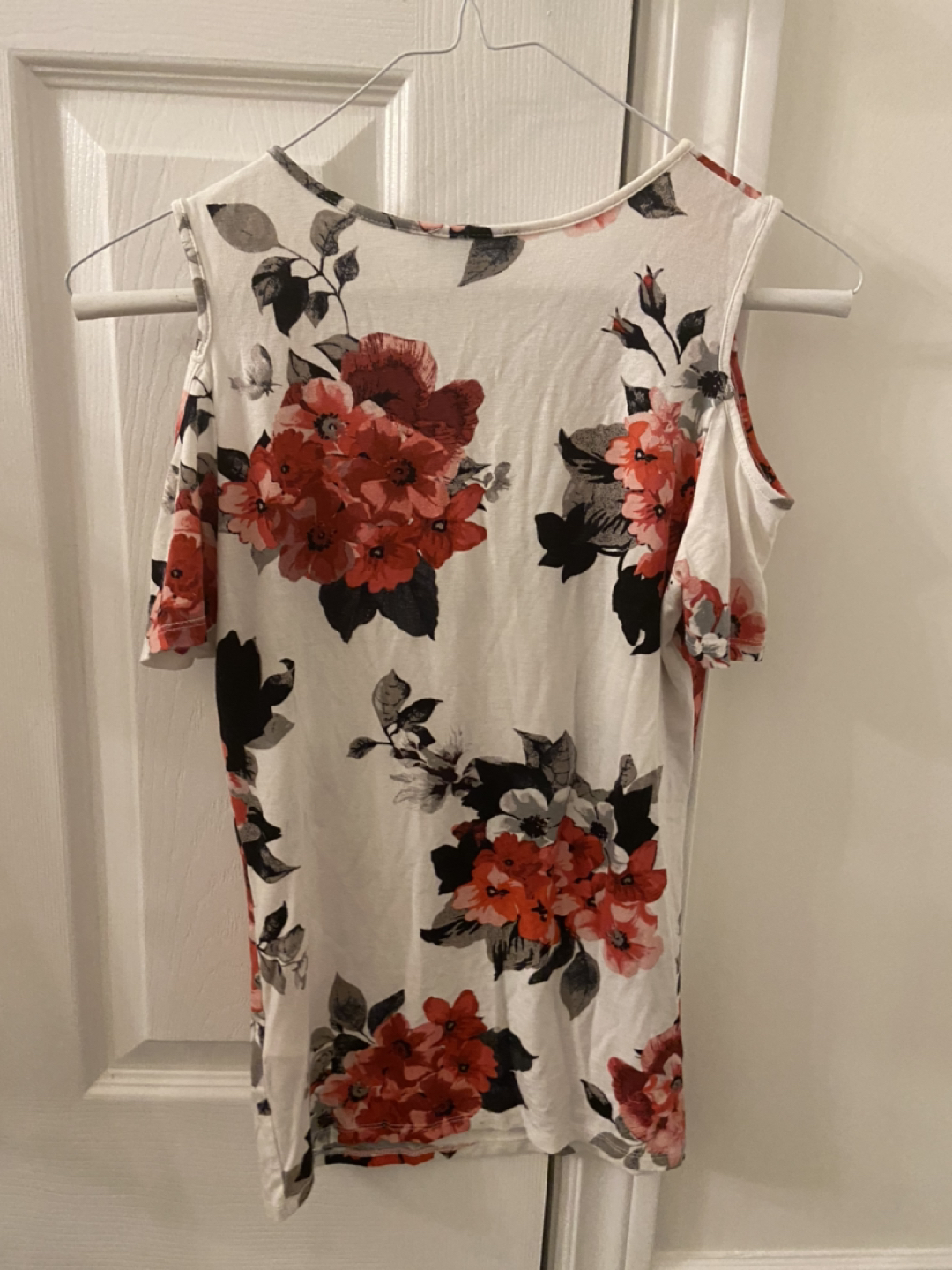 Dynamite Floral Cold Shoulder Shirt (XS-M) 💰 image indicator(5)