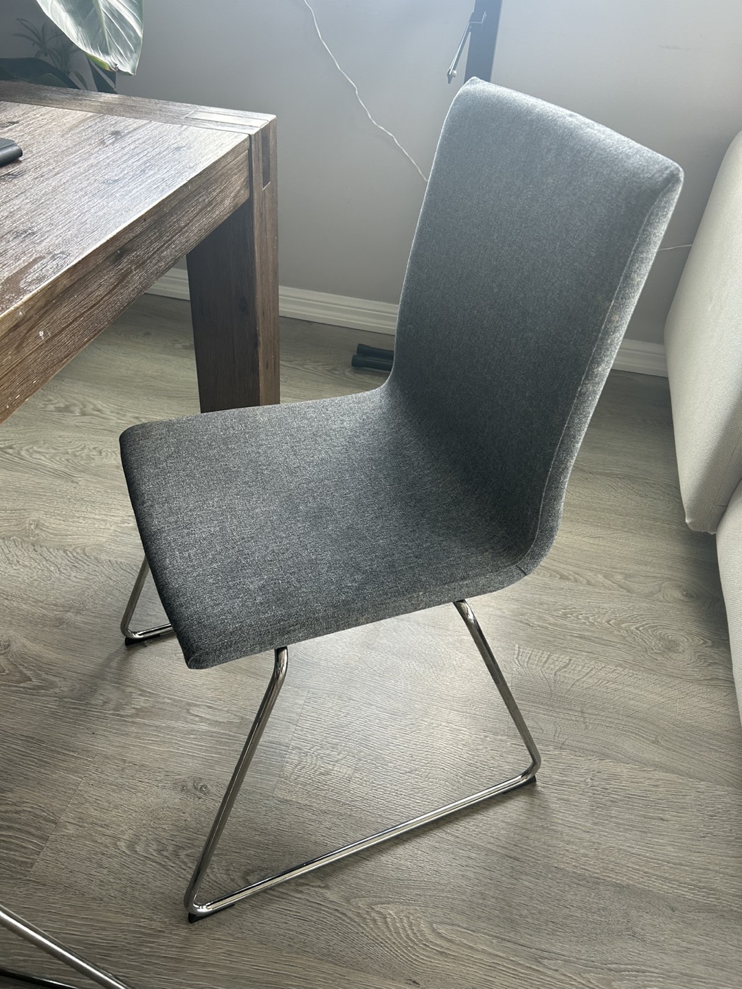 4 Modern gray chairs