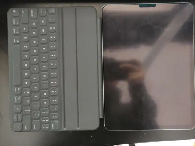 Apple Smart Folio Keyboard for iPad Pro 11" image indicator(3)