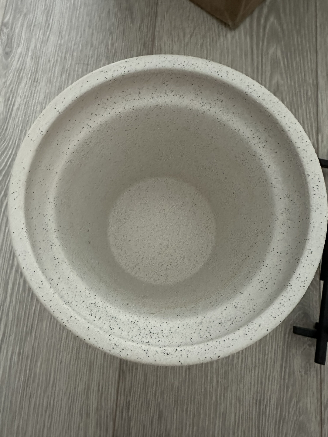 7.5in display planter pot with stand from structube 💰 - photo 4