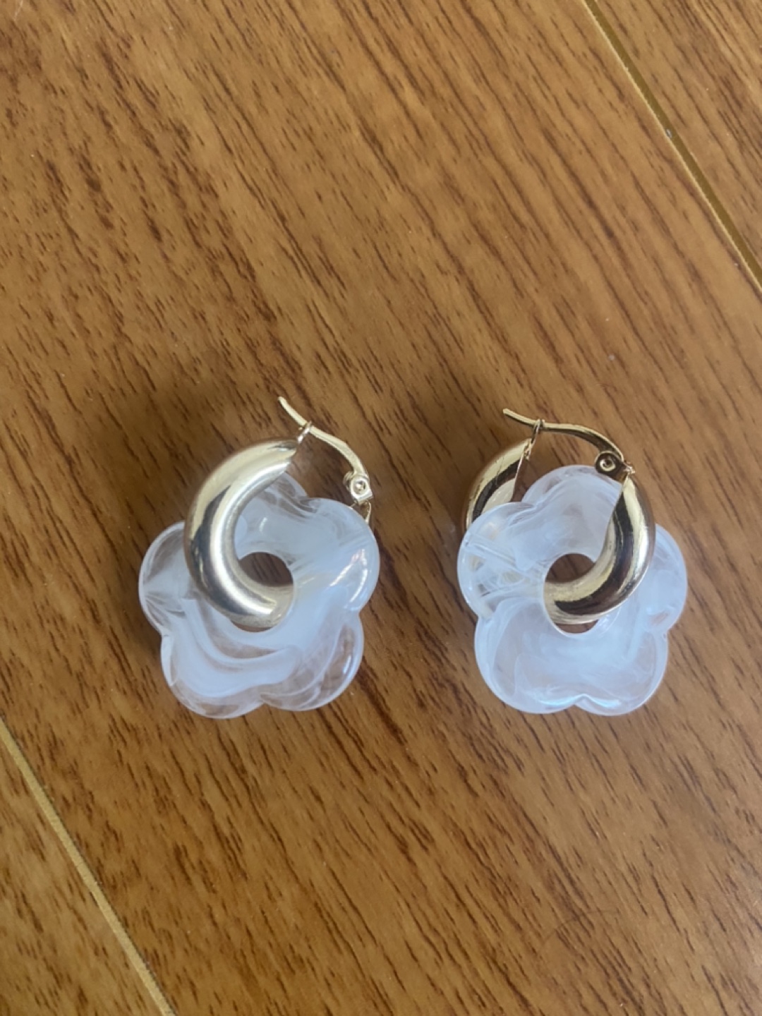 Flower gold hoops thumbnail