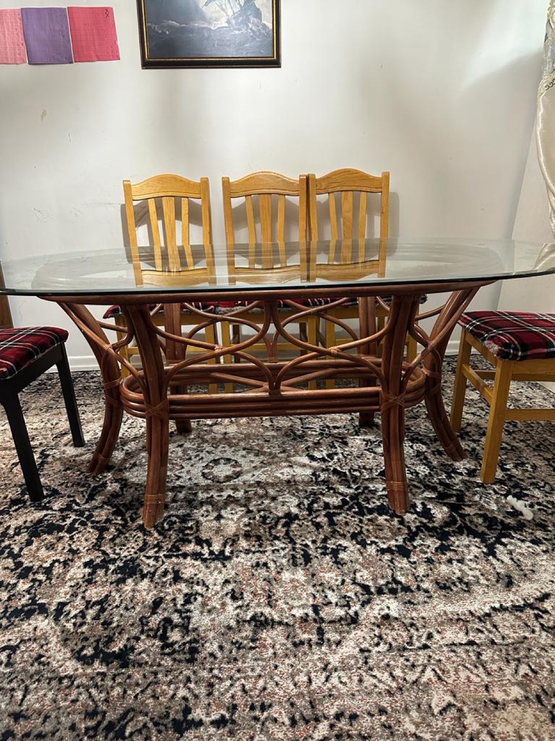 Dining table and 4 chairs
