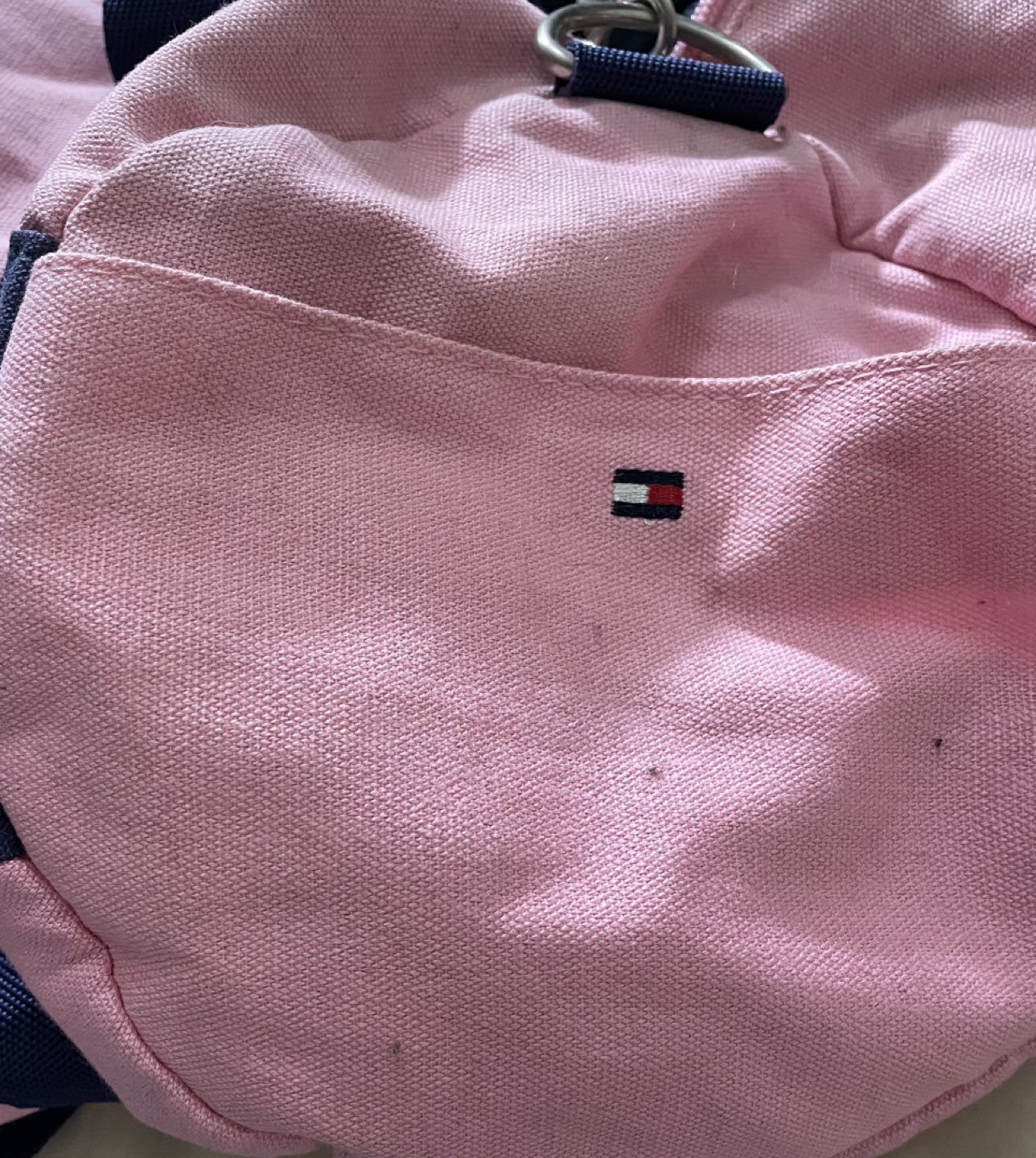 Tommy Hilfiger duffel or gym bag only used one month image indicator(2)