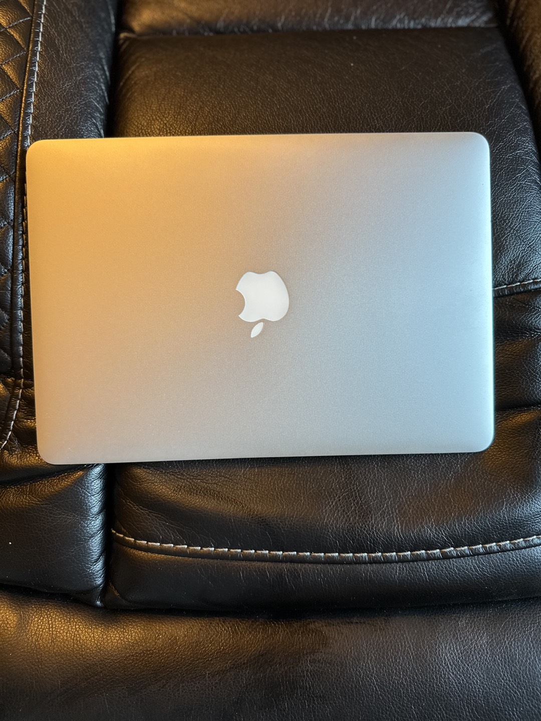 MacBook Air 13 inch - photo 3
