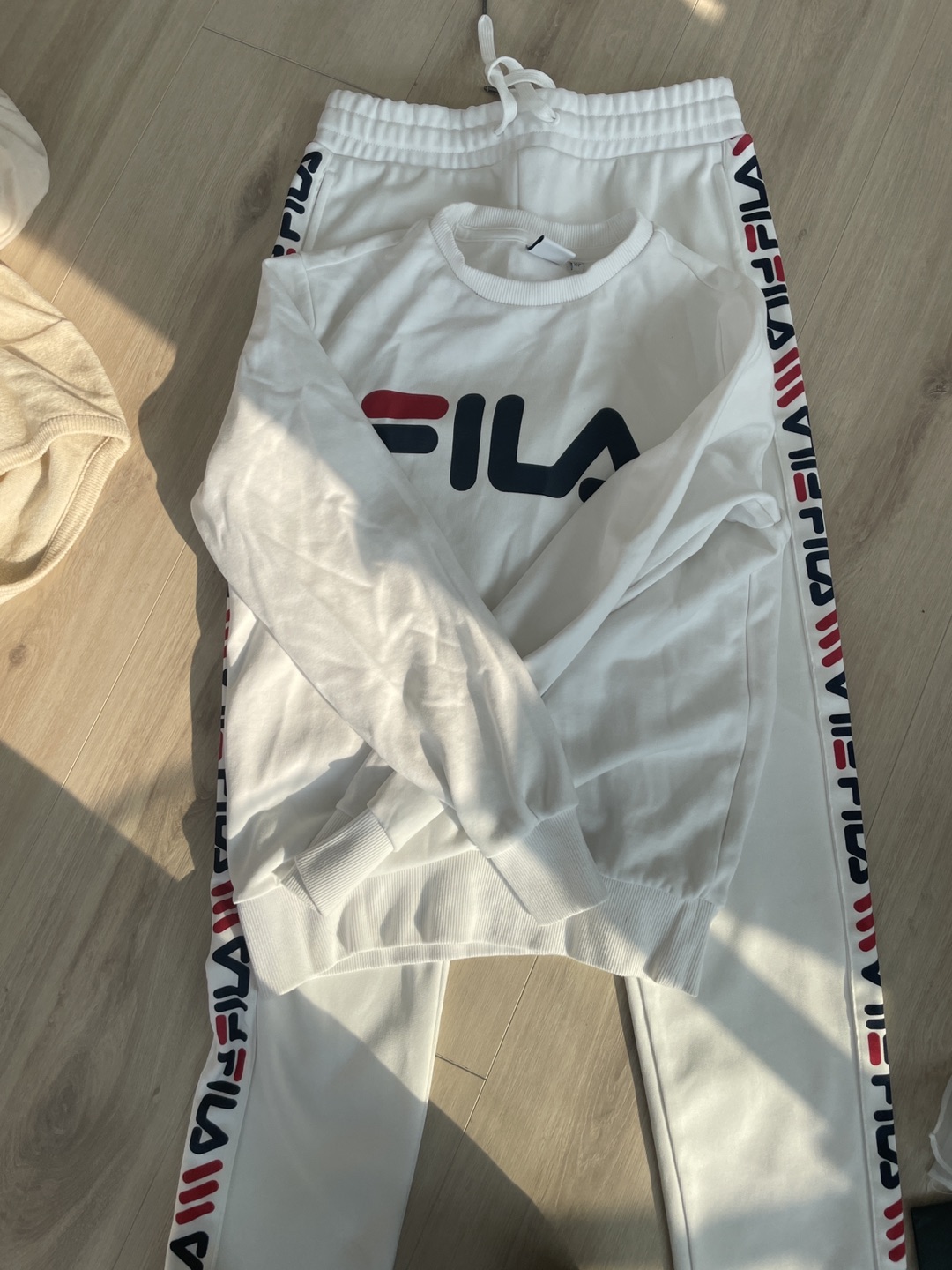 Two piece training set(unisex S) - photo 2