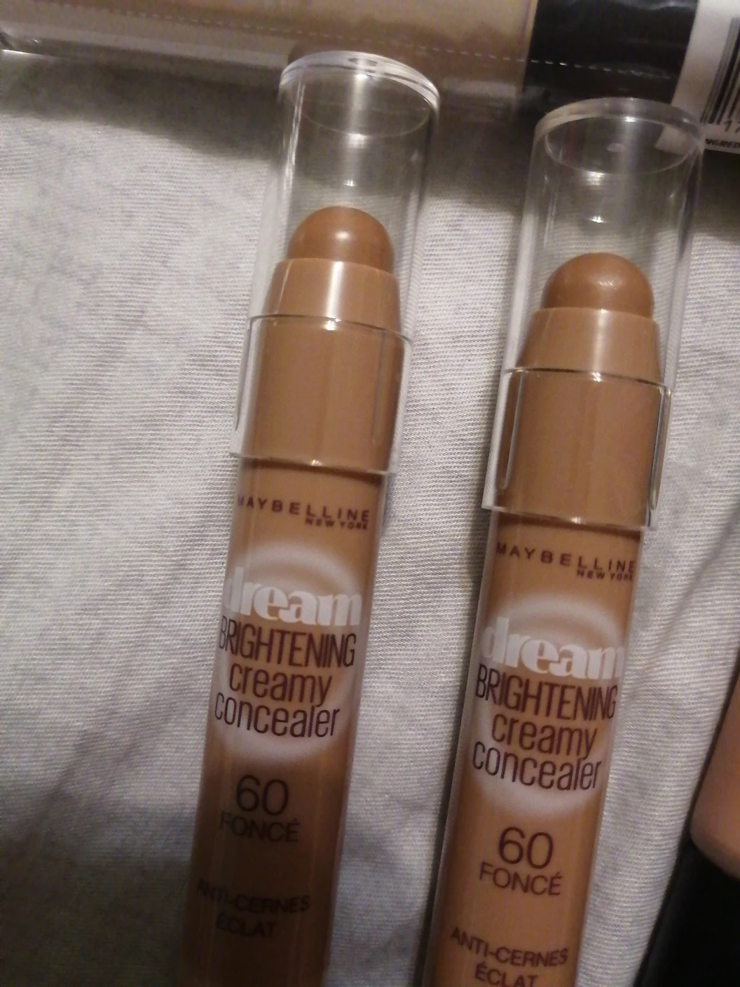 Foundation, concealer, powder image indicator(3)