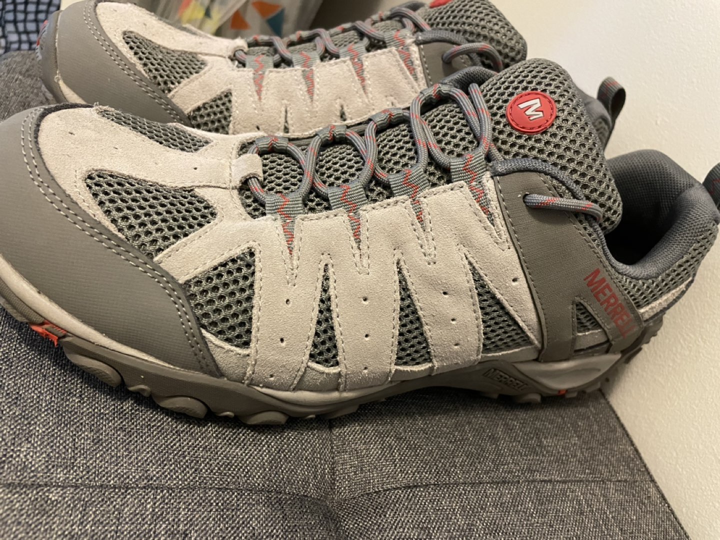 Merrell Men’s size US 10 Hiking shoes  Model J033017. - photo 2