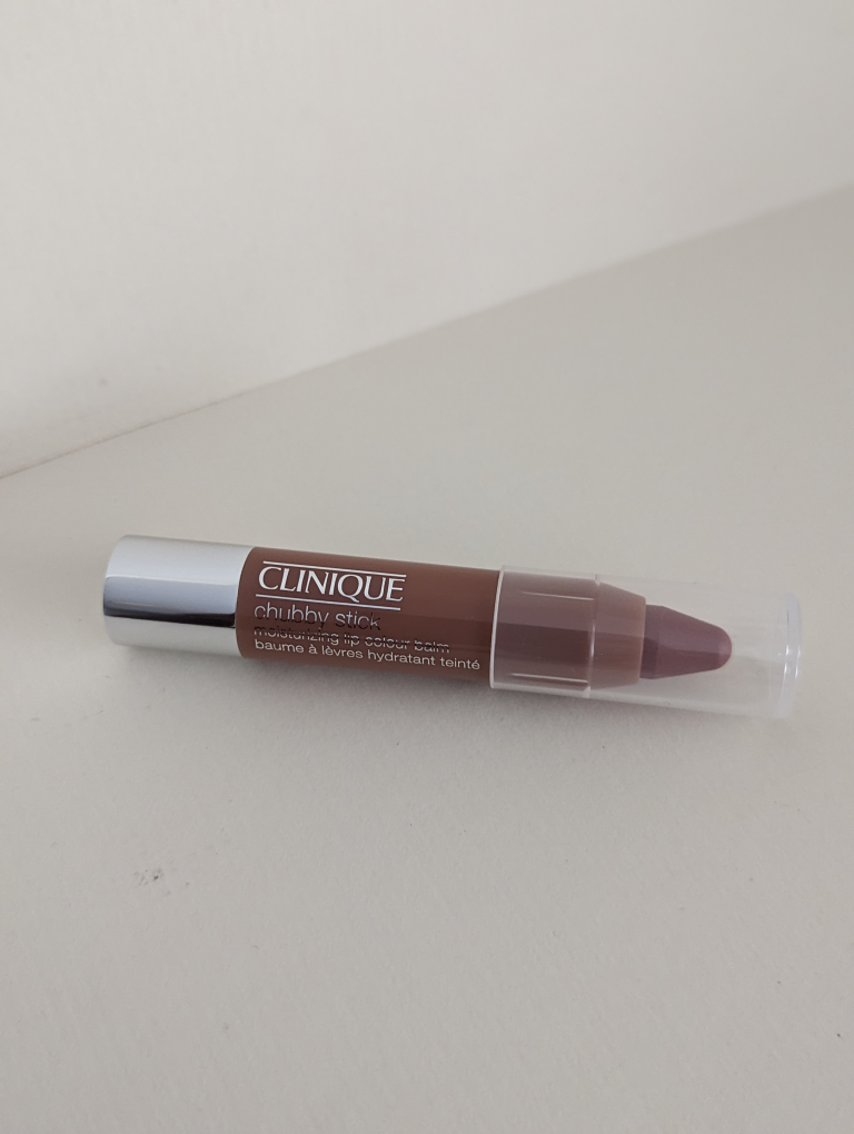 🥕Clinique Chubby Stick Moisturizing Lip Colour Balm image indicator(3)