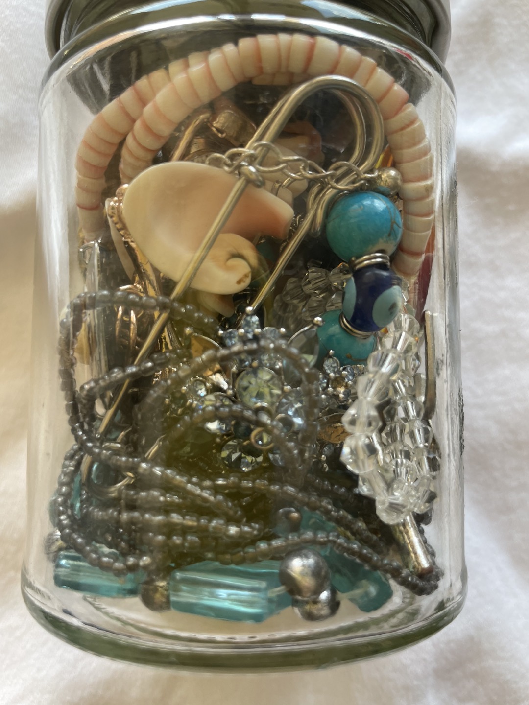 Vintage Jewelry lot small jar - photo 2