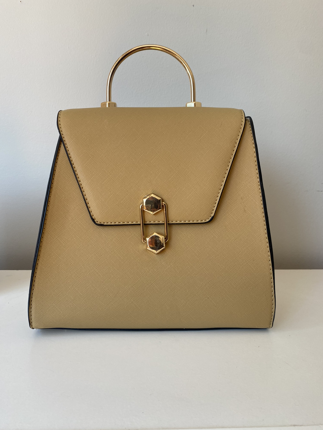 Convertible handbag-backpack purse 💰 thumbnail
