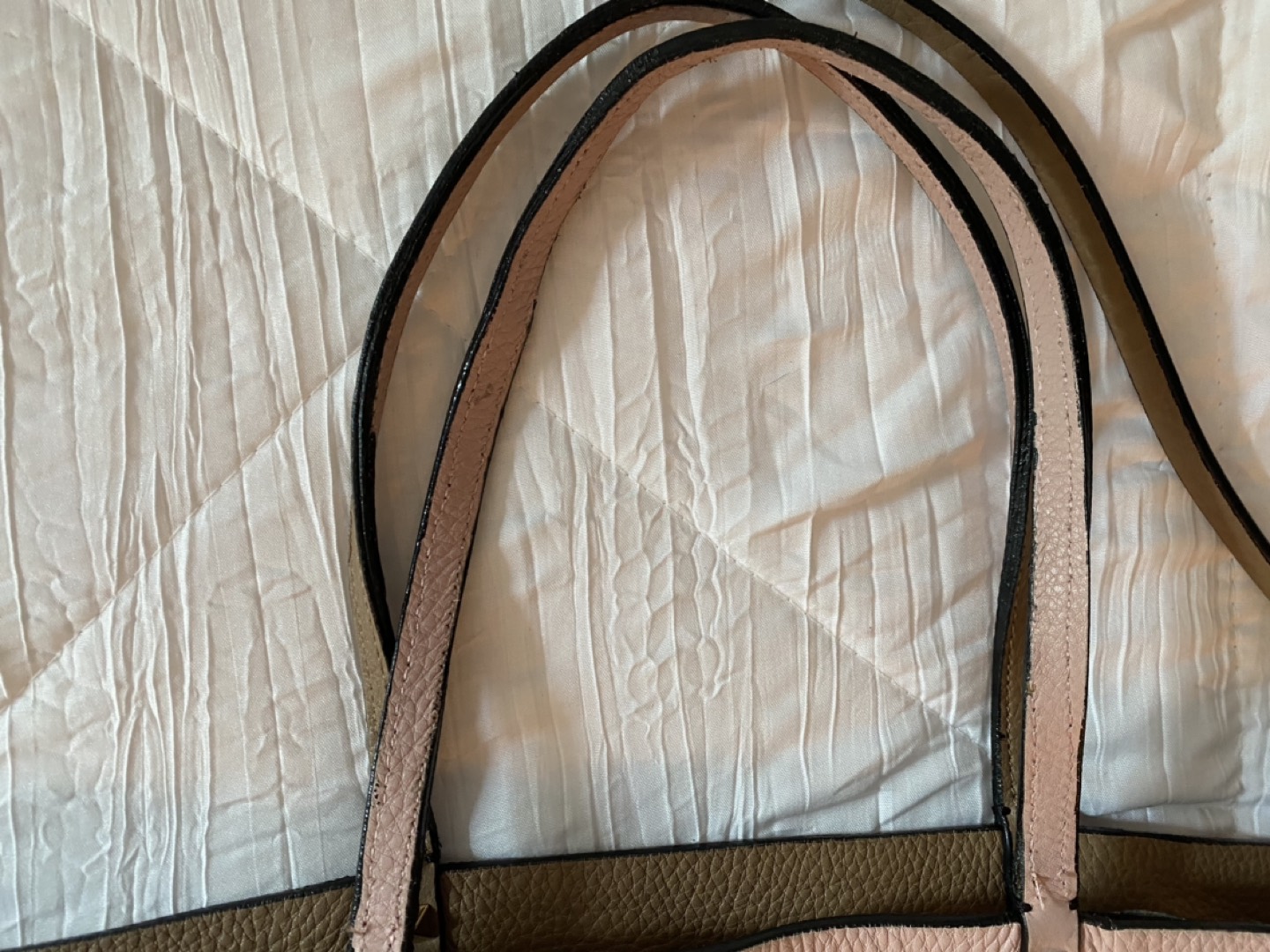 Valentino Rockstud Reversible Nude/Pink Leather Tote Bag image indicator(5)
