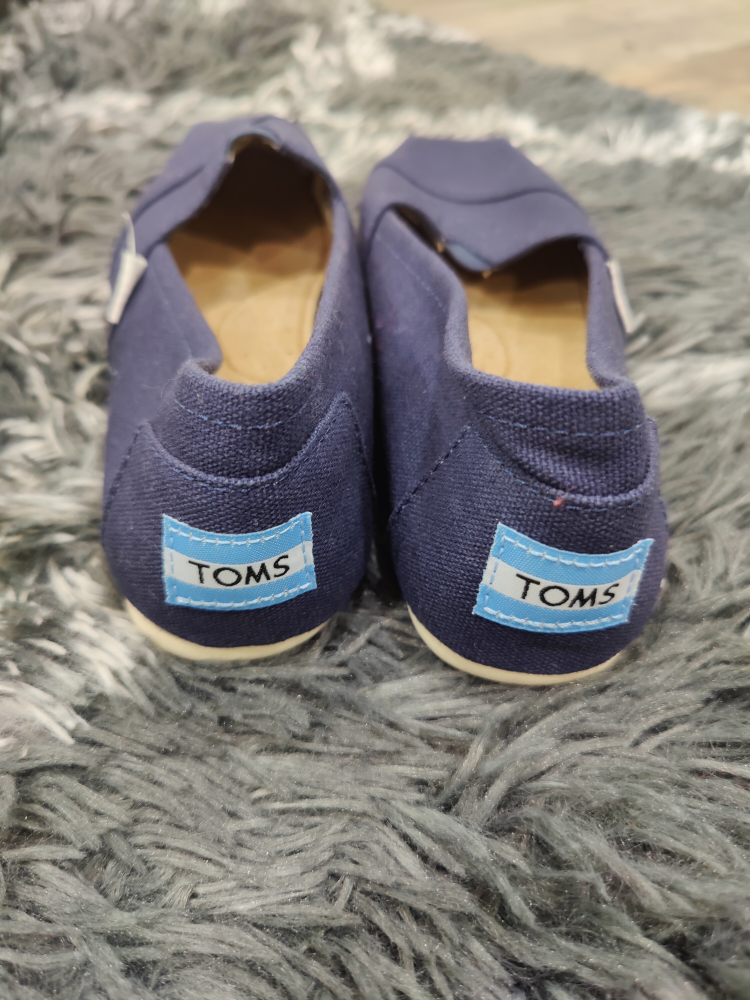 Women's Footwear (Toms) - photo 2