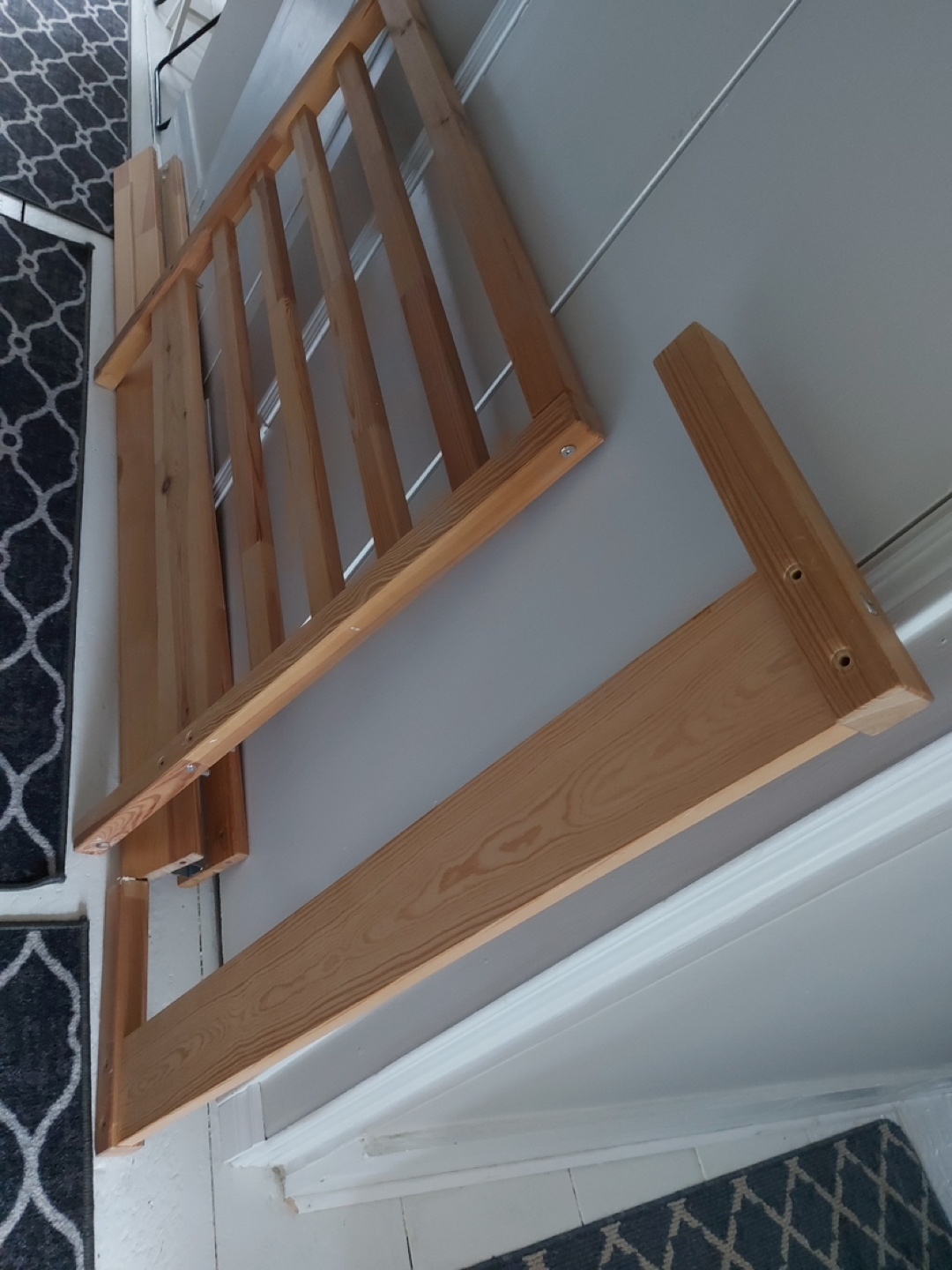 Twin bed frame - photo 2