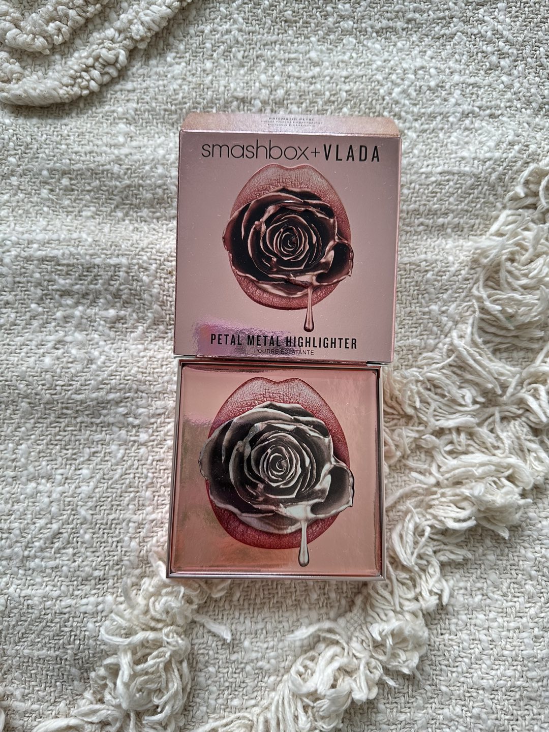 Smashbox Prismatic Petal Highlighter - Moving Sale! image indicator(2)