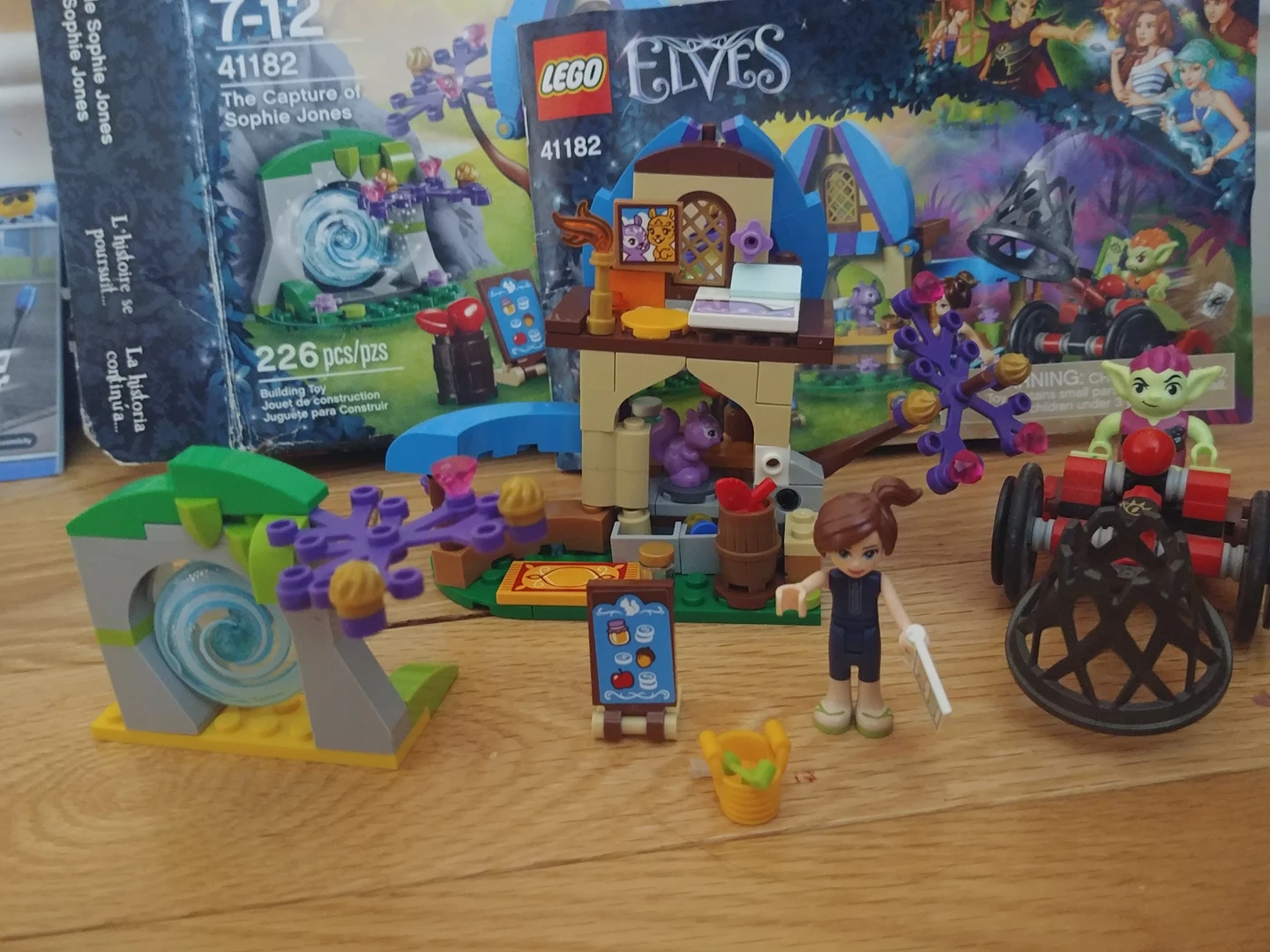 Lego Elves The Capture of Sophie Jones image indicator(4)