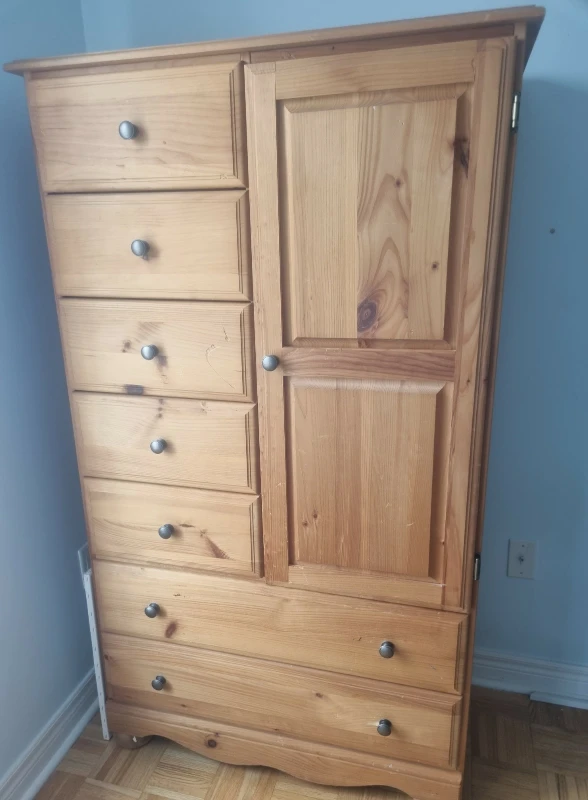 Wood dresser. 5 smalls drawers,  2 big ones, 3 other sections - photo 3