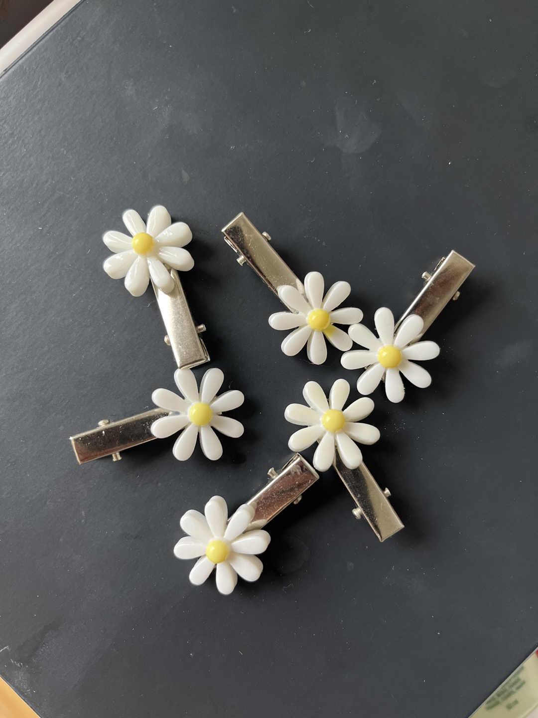 Daisy hair pins thumbnail