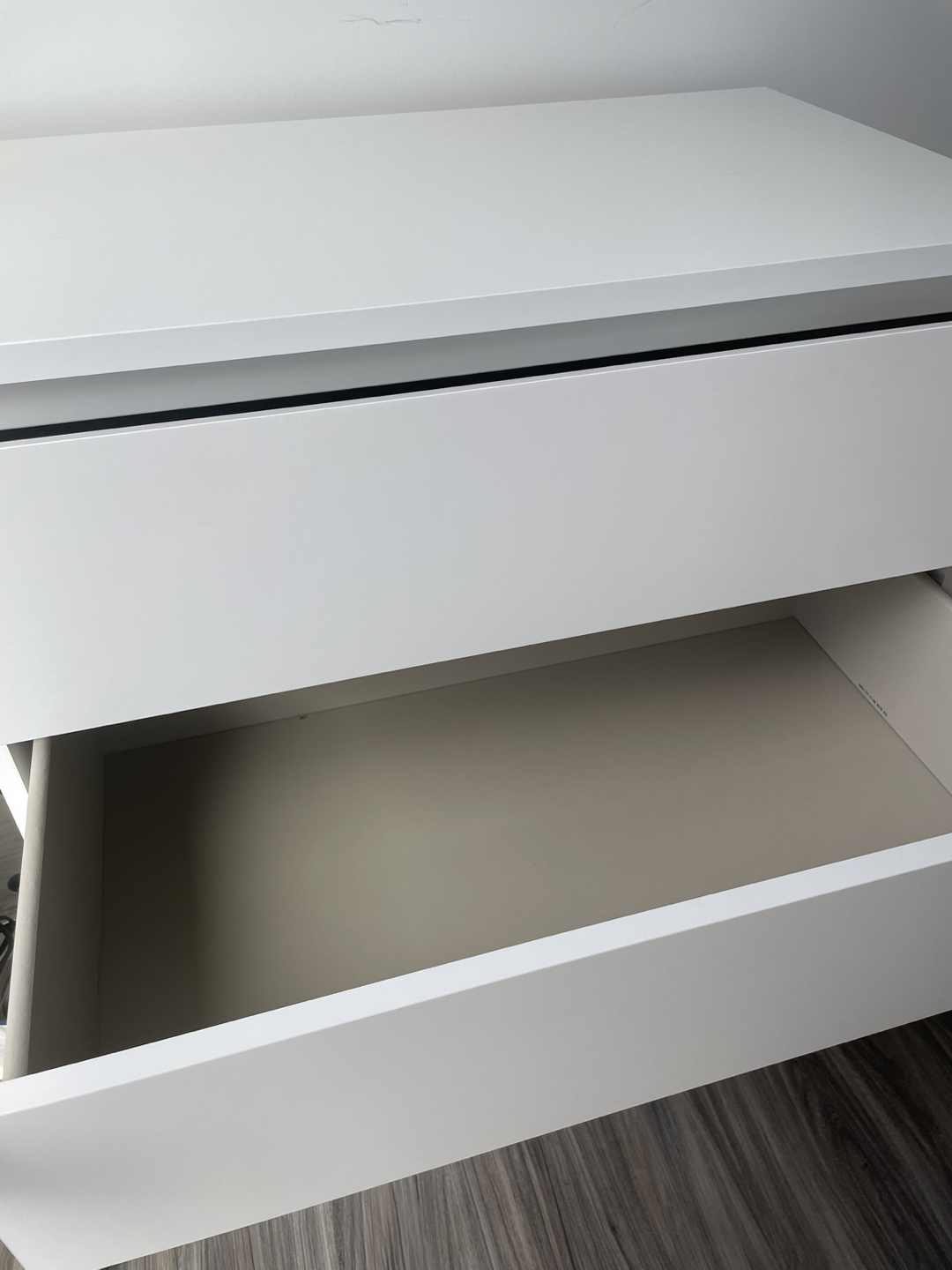 Ikea Malm 4-drawer dresser - Free - photo 4