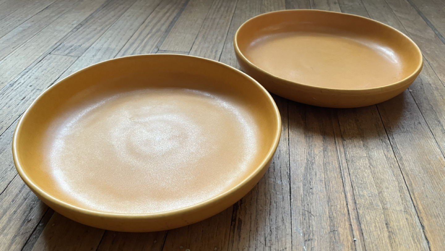 Oui egg yolk stoneware dinner bowl / plates - set of 2 - photo 2