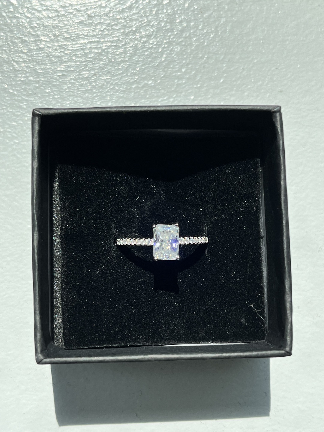 Moissanite ring radiant cut 1ct(new)
