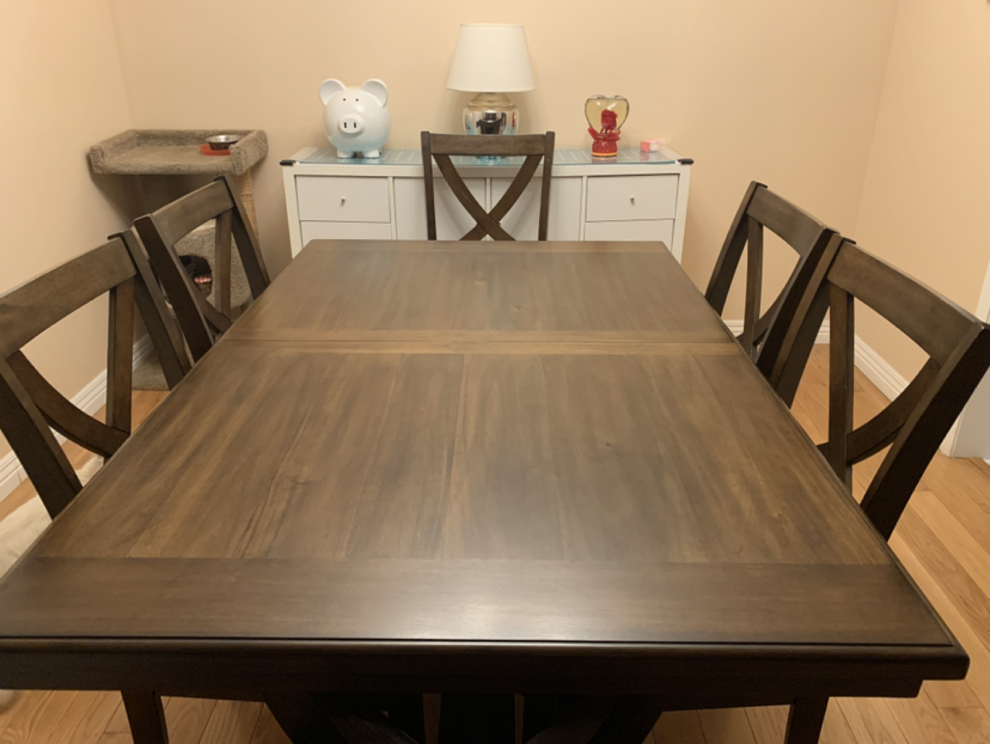 Extendable dining table with 6 chairs image indicator(2)
