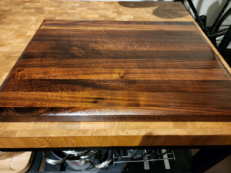 William Sonoma Walnut Cutting Board - photo 2