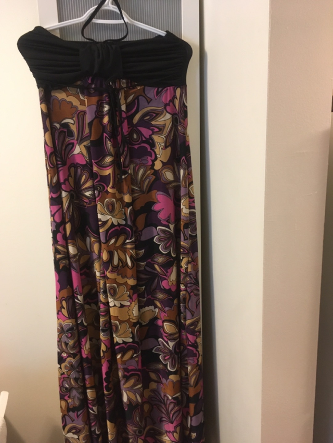 Women tank top and dress , each $5 image indicator(8)