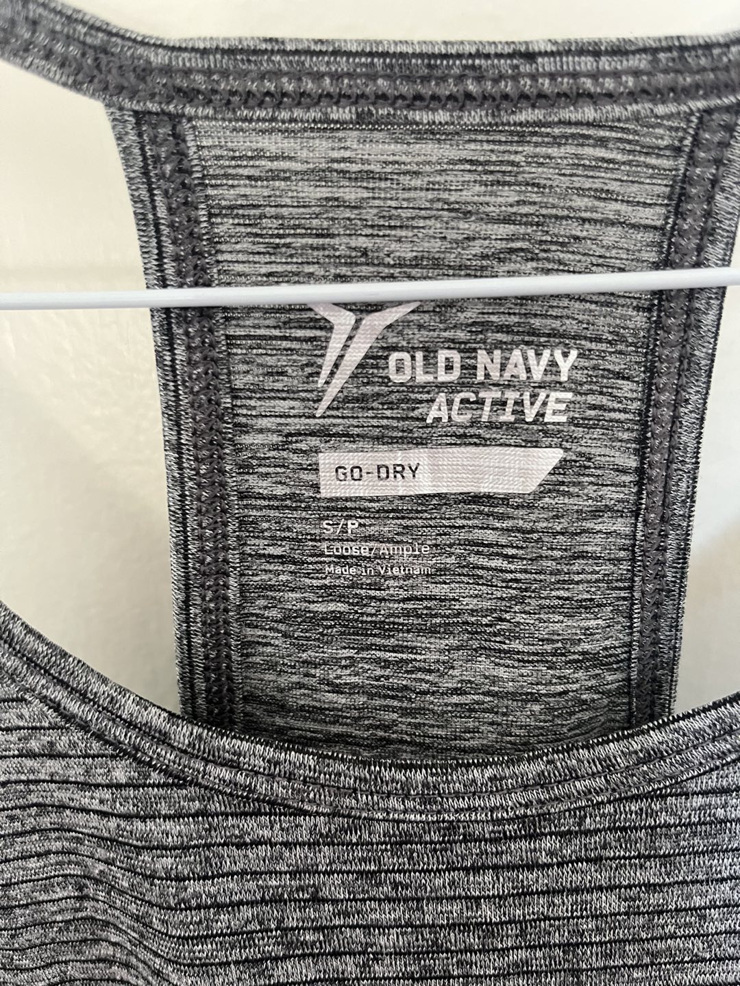 Tops (old navy) 💰 thumbnail
