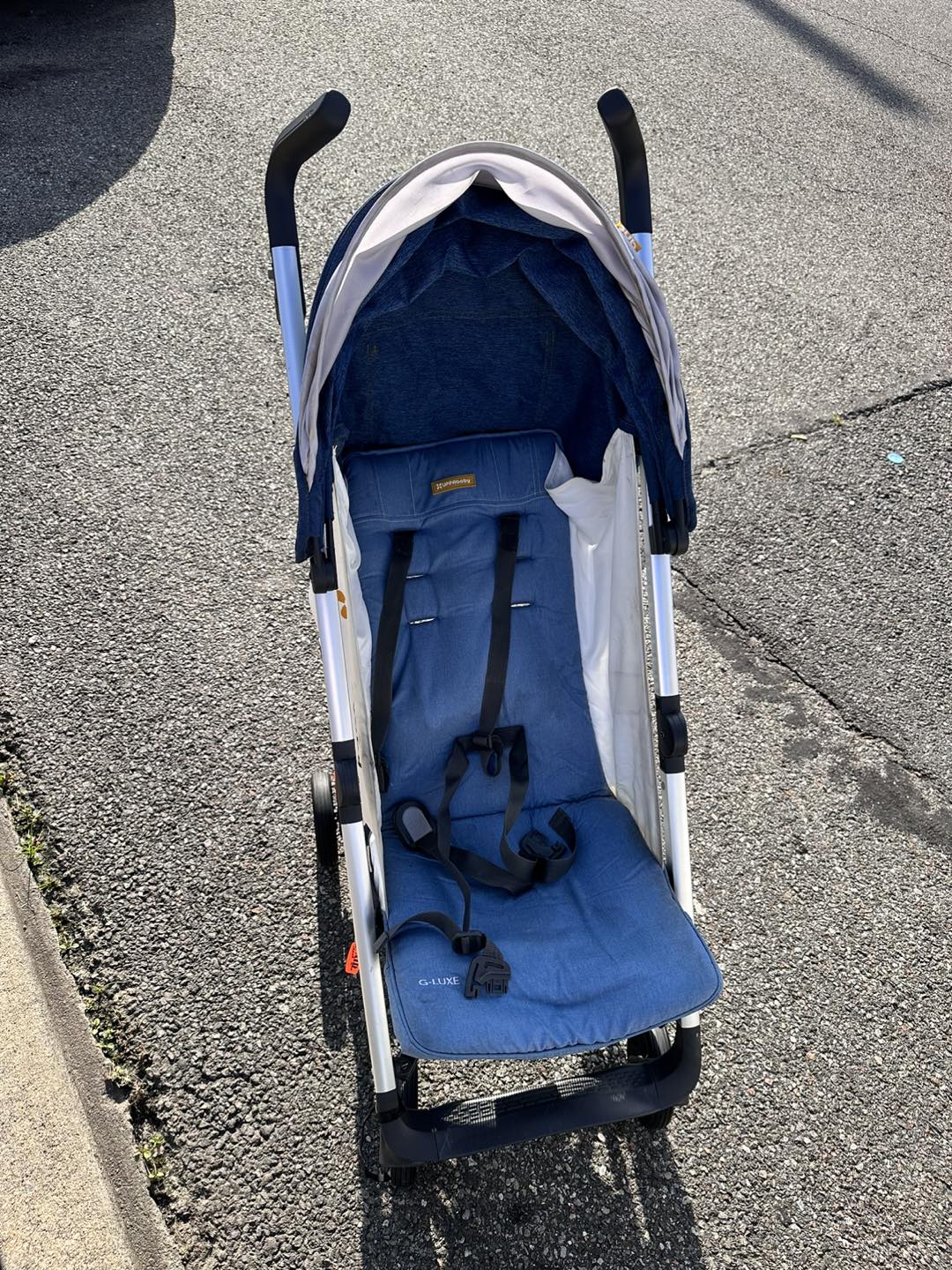 Uppababy G-Luxe (umbrella stroller)
