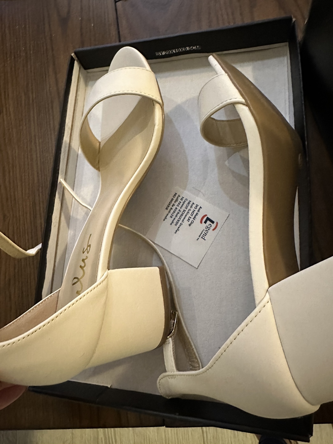 Brand new comfortable white block heels 💰 - photo 4