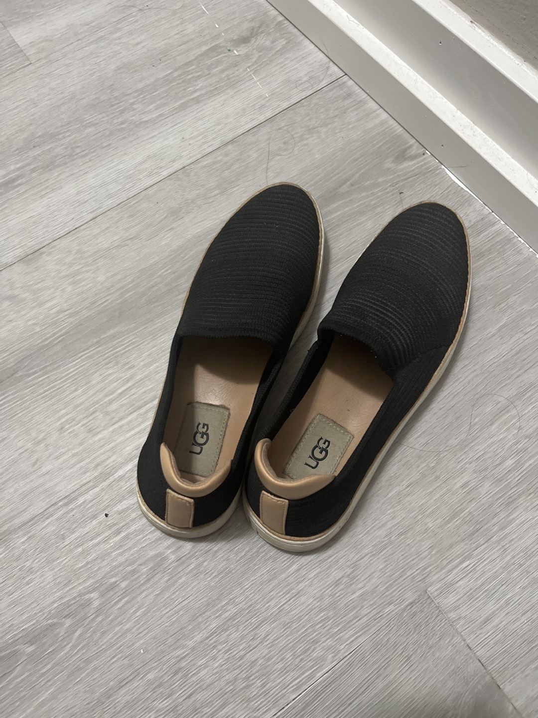 Ugg women shoes thumbnail