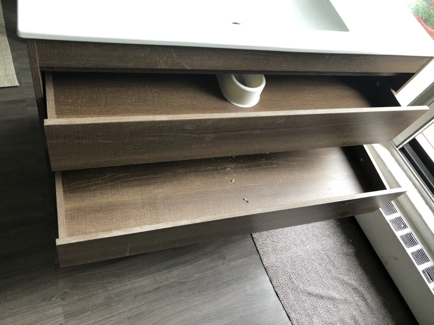 One year old vanity for sale 🏒 - photo 3
