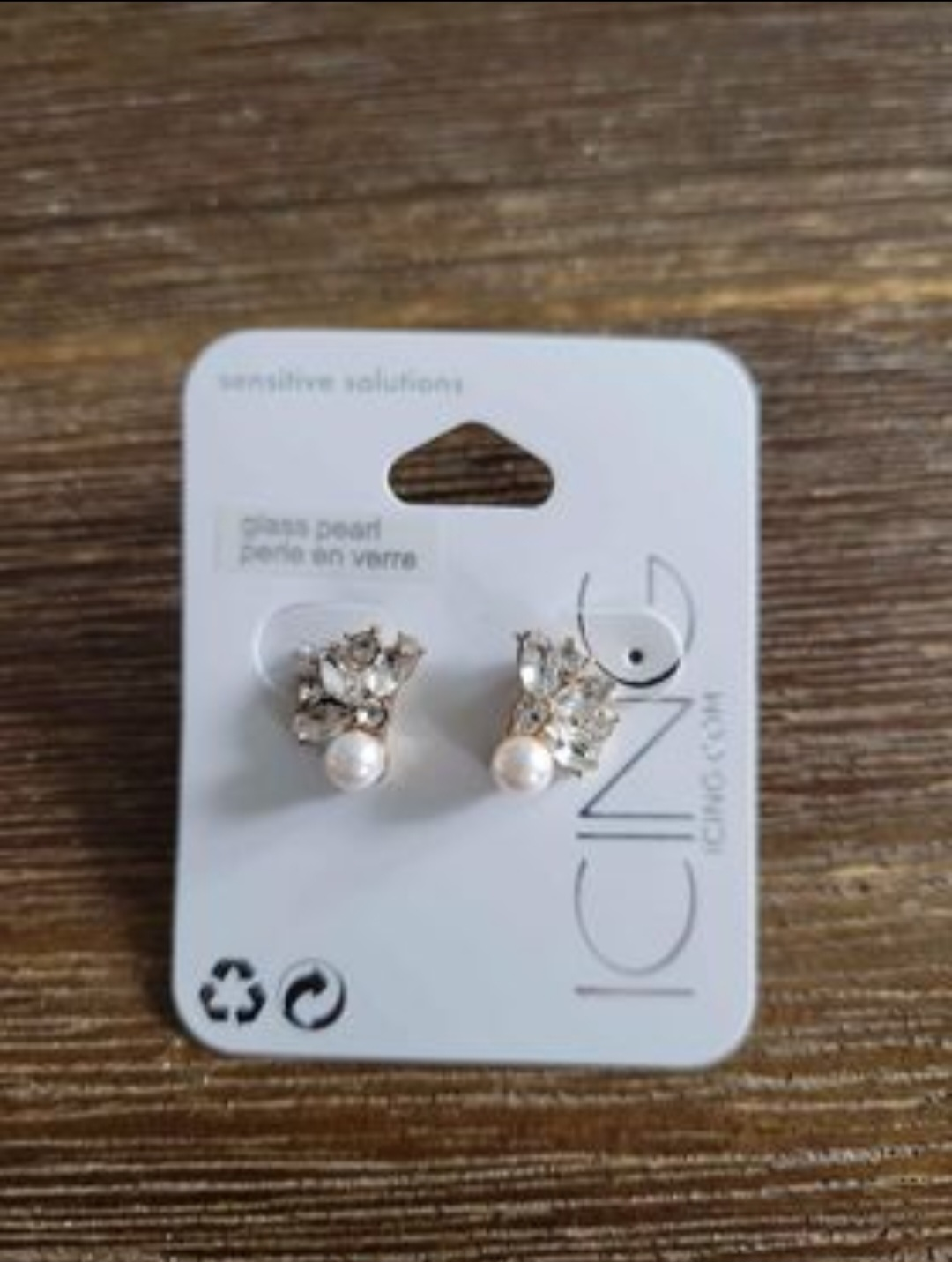 Brand New Icing Earrings Studs Glass Pearl Crystal Leaf