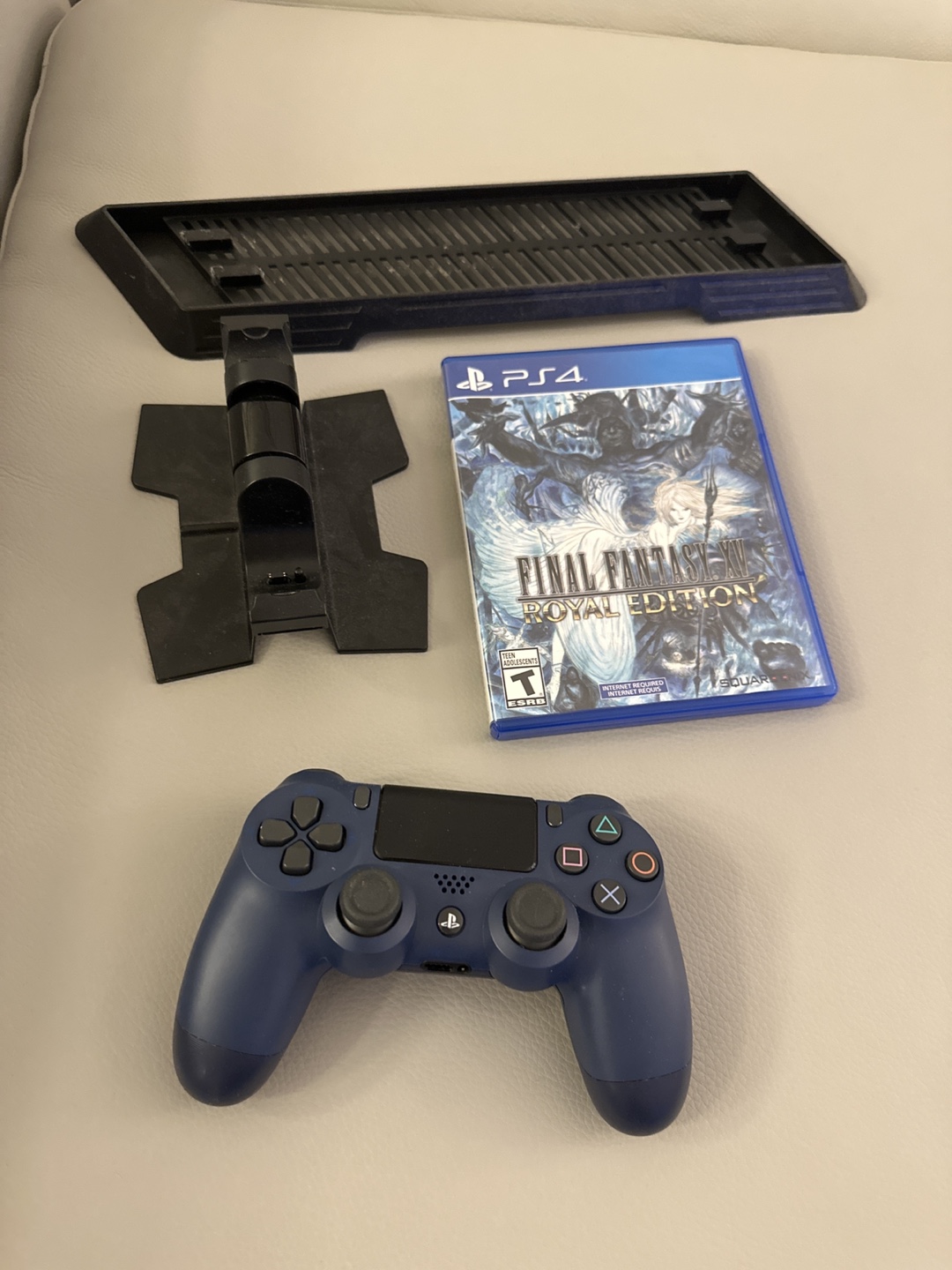 PS4 Pro - Fine condition - photo 2