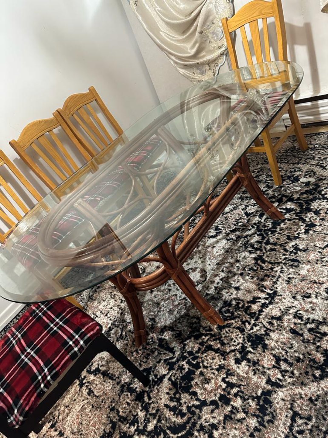 Dining table and 4 chairs - photo 5