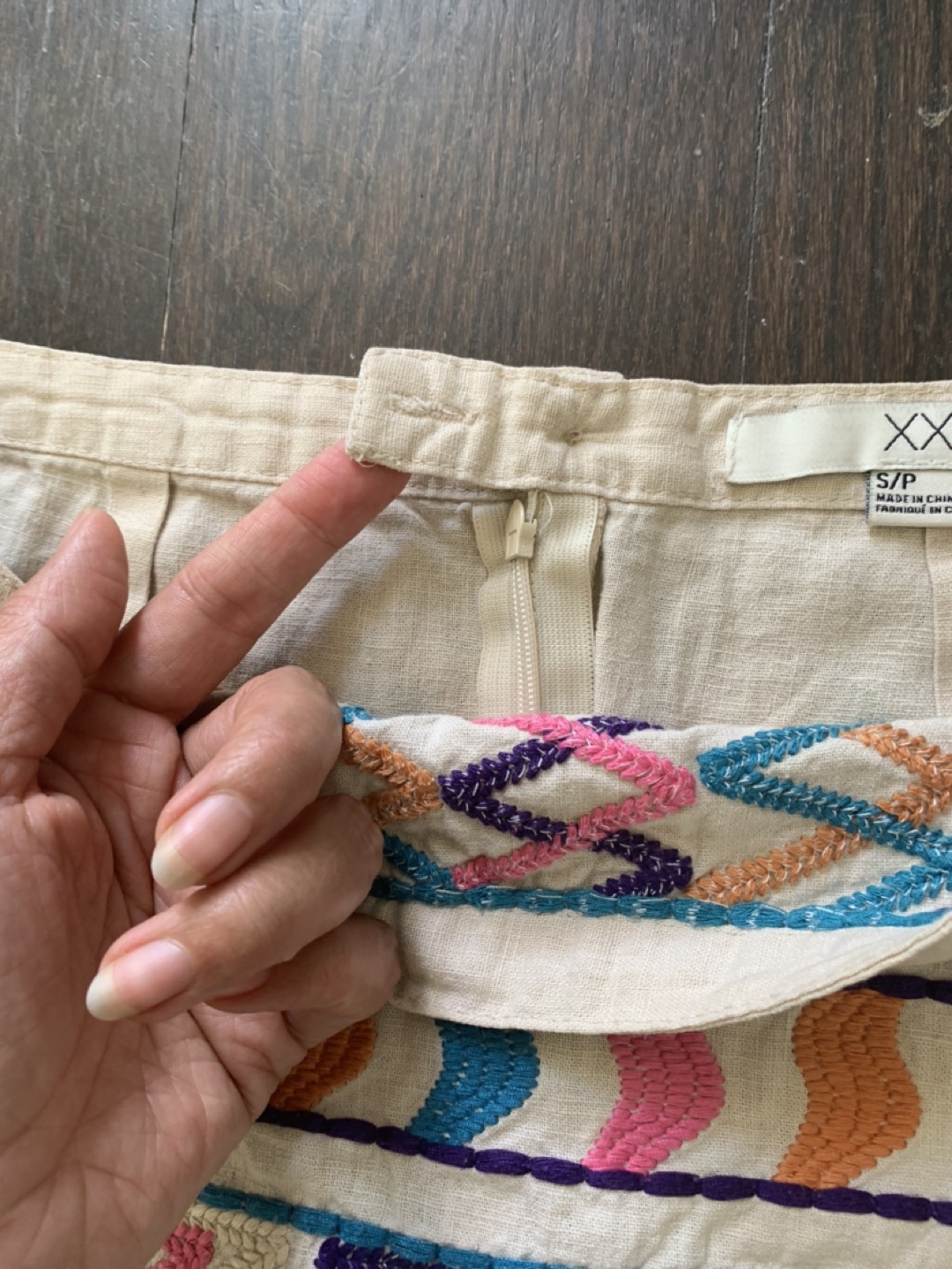 Linen & cotton embroidered mini skirt size s 💰 image indicator(5)