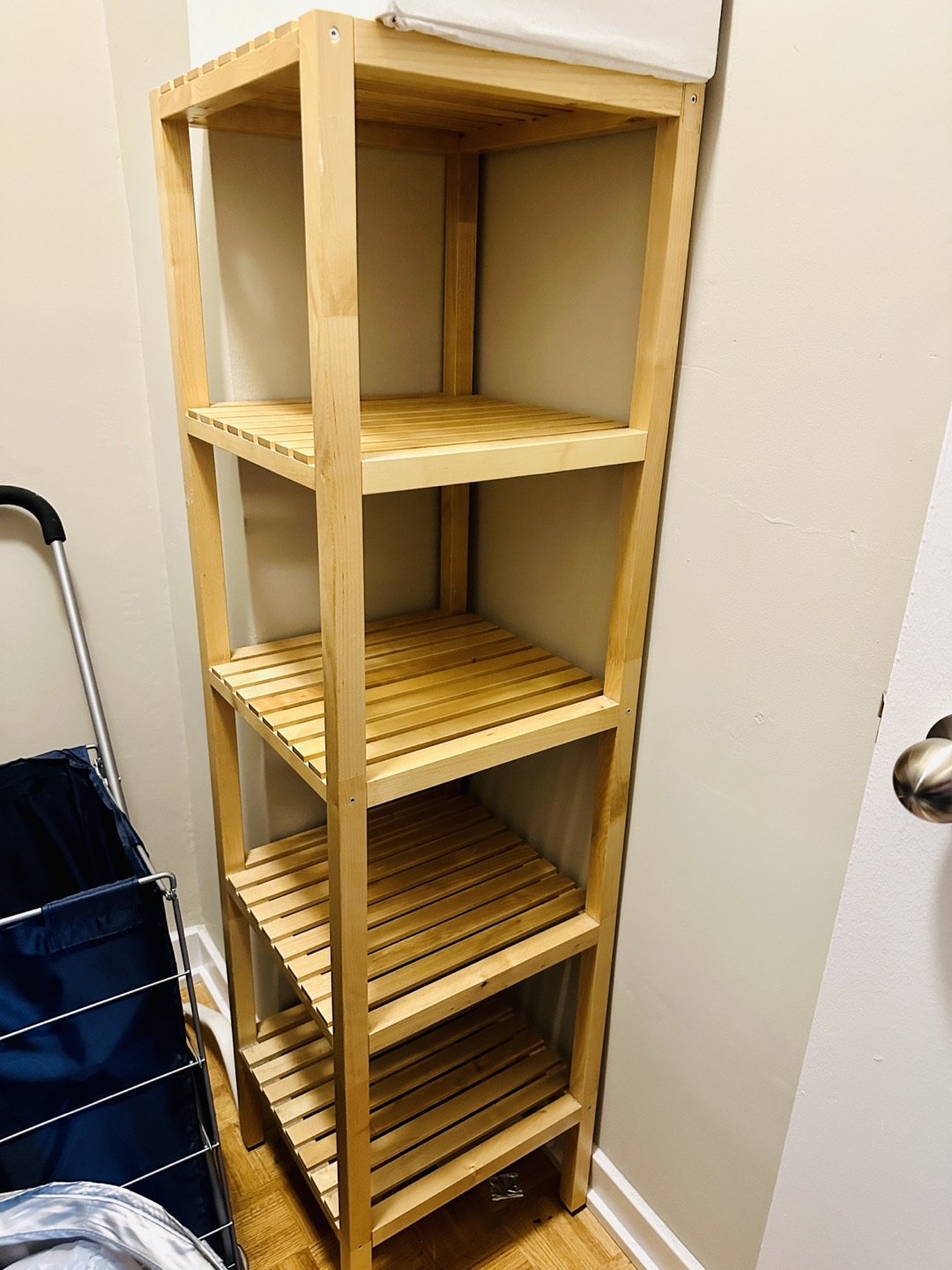 IKEA rack - space Savin !