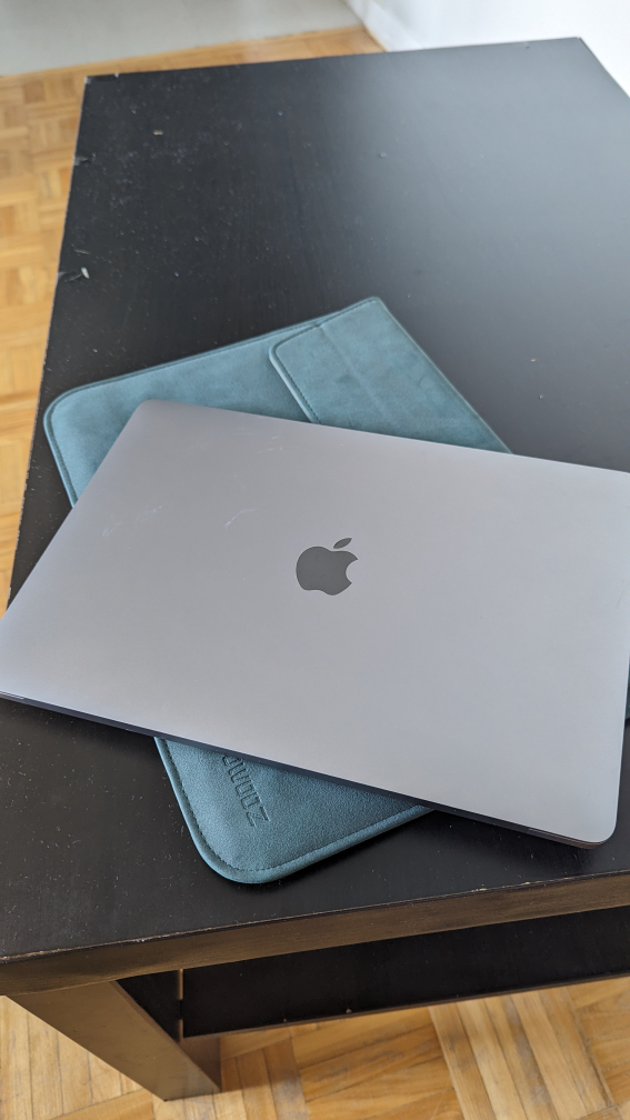 Apple MacBook Pro