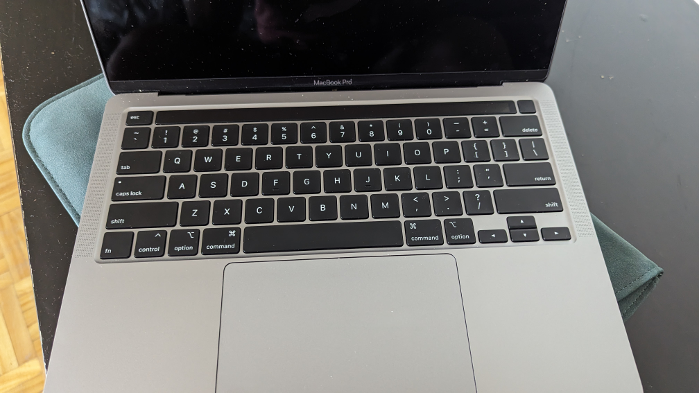 Apple MacBook Pro - photo 2