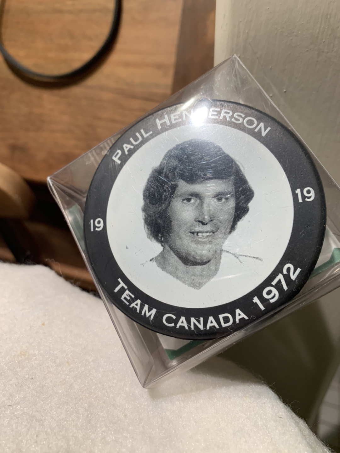 Rare 1972 TEAM OF THE CENTURY PAUL HENDERSON COLLECTIBLE PUCK ! image indicator(2)