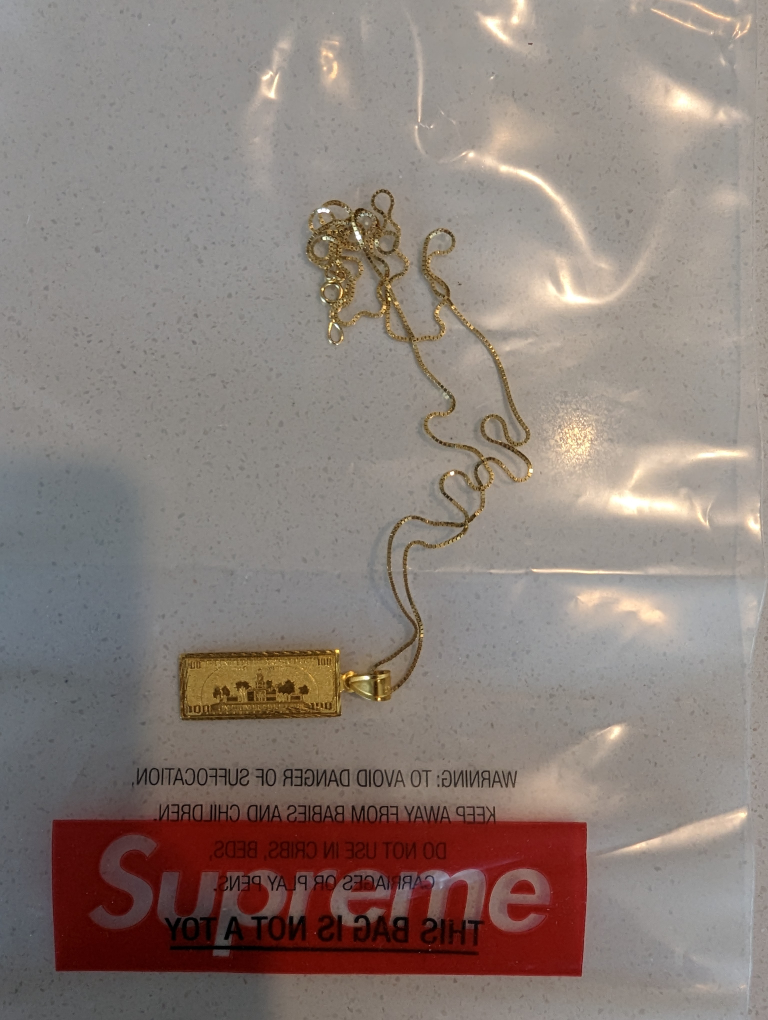 Supreme 100 Dollar Bill Necklace 14k Gold - photo 2
