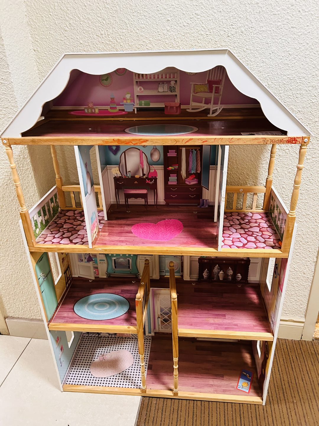 Doll house thumbnail