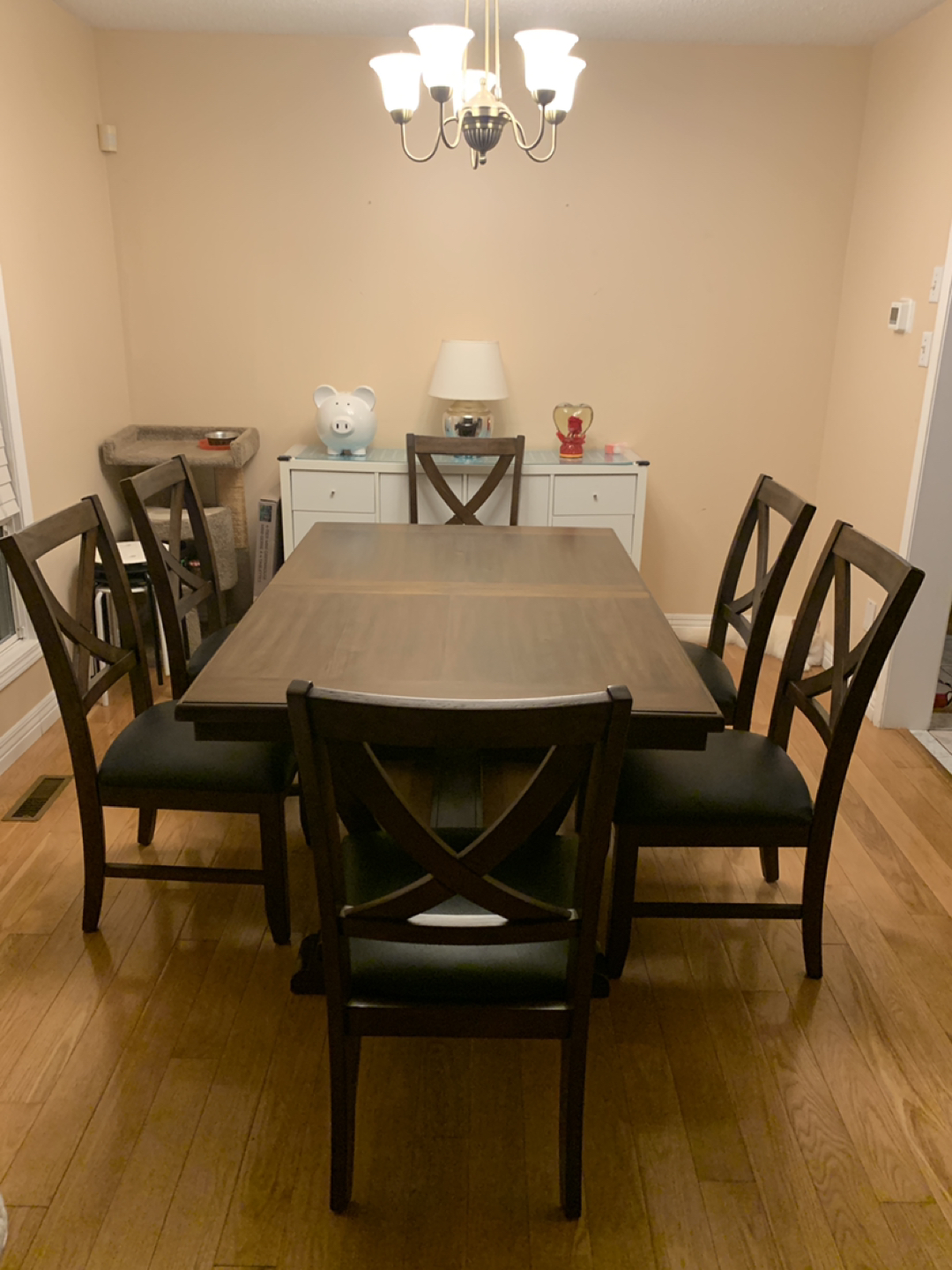 Extendable dining table with 6 chairs image indicator(6)