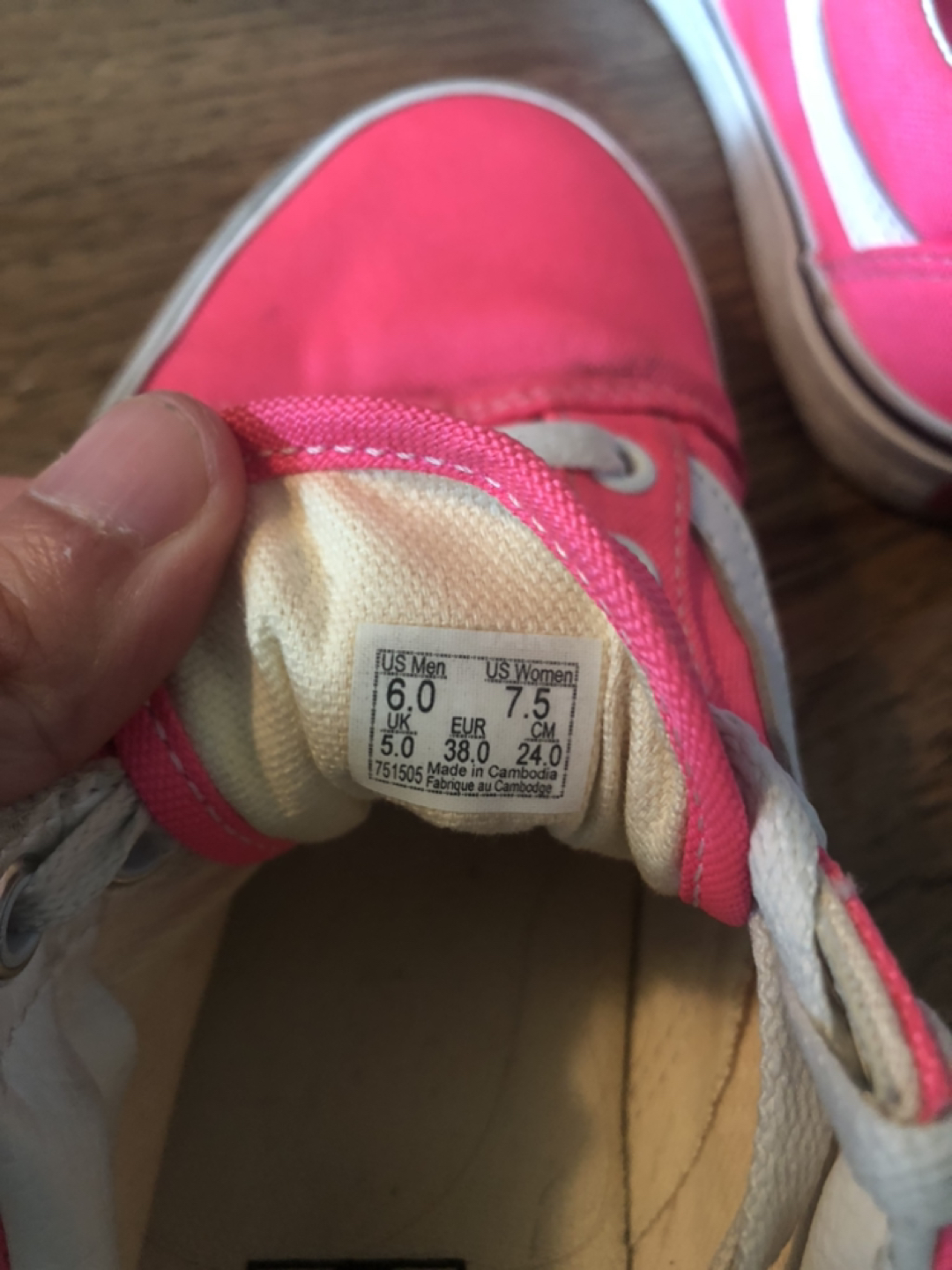 Vans women’s old skool pink shoes size 7.5 - photo 5