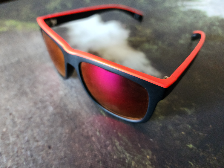Sunglasses thumbnail